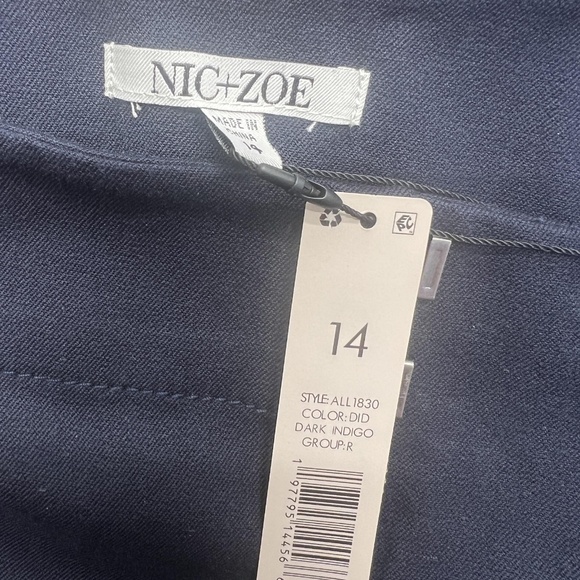 NIC+ZOE Pants Womens 14 Blue Streamlined Demi-Bootcut Pants Center Front Crease - Picture 7 of 11